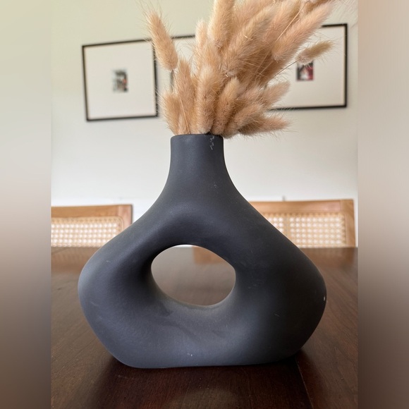 H&M home stoneware vase donut abstract sculpture decor modern matte shelf cb2 - Picture 1 of 7